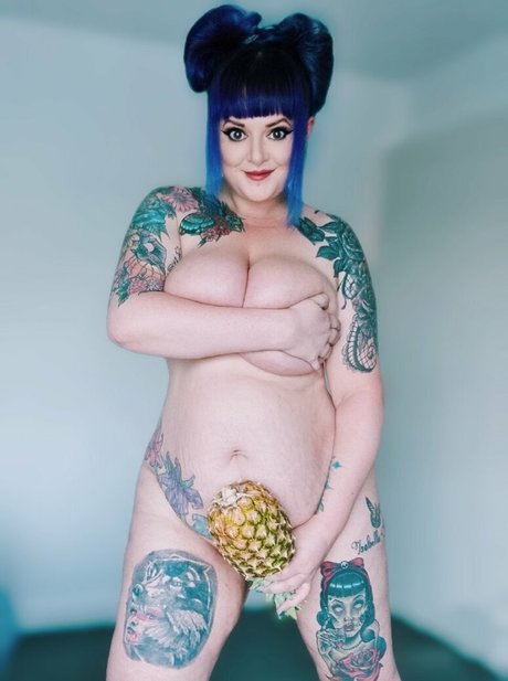 Gothabilly queen pornstar top pictures