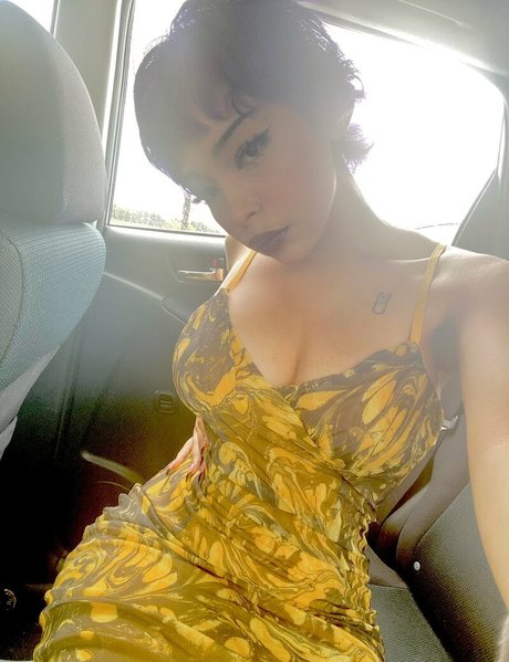 Uculdcme nude pornstar pic