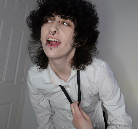 rawrzbf naked model img