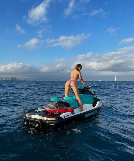 katehritsay nude star images