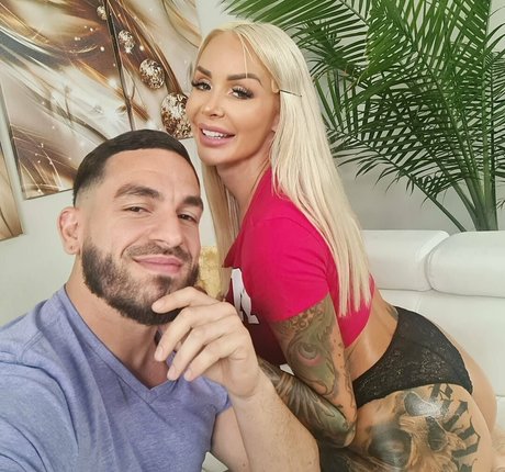 blondiebombxxx pornstar high quality pic