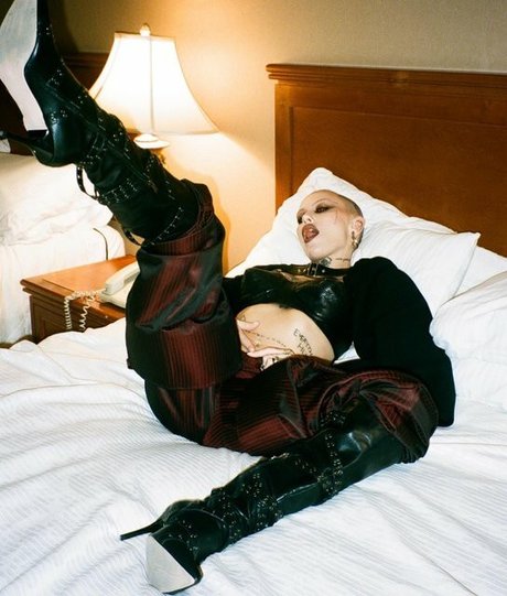 Siiickbrain free pornstar img