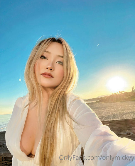 Onlymickyy pornstar naked img