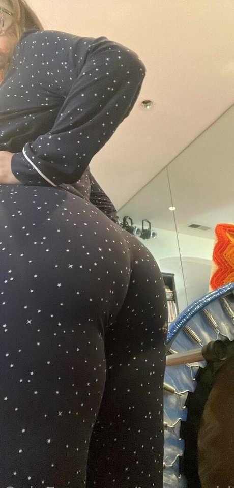 teslaworld model hot img