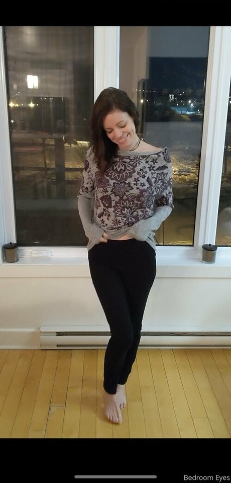 bedroom eyes free pornstar nice picture