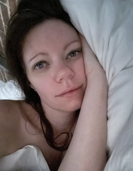 bedroom eyes free model hd gallery