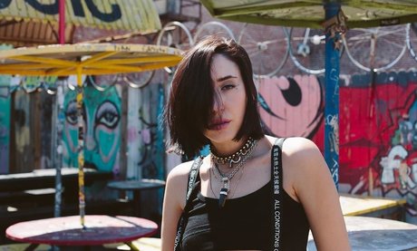 Elohim pretty pornstar picture