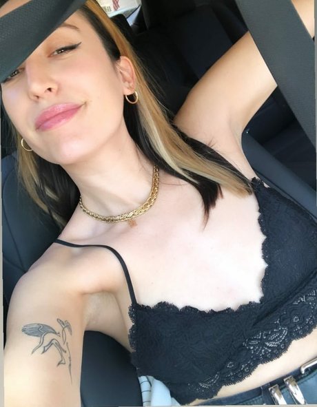 Elohim naked star pics