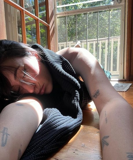 Elohim perfect model pic