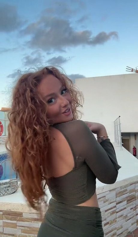 Ilonaaln model beautiful photos