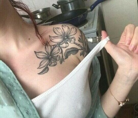 Denly porn model gallery