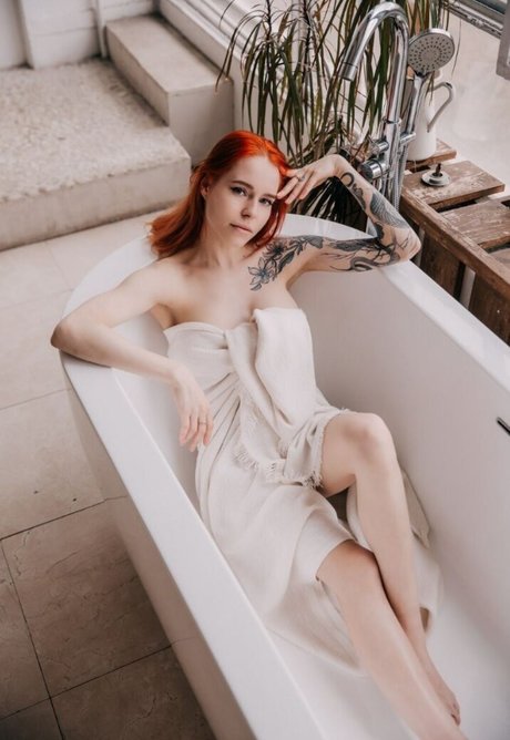 Denly art actress gallery