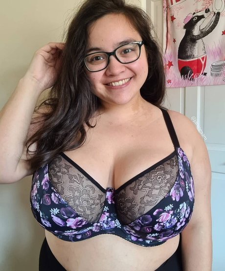 tattooed shemale onlyfans top photos