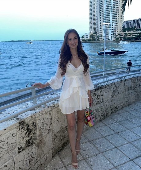 Logan Fabbro pornstar nudes gallery