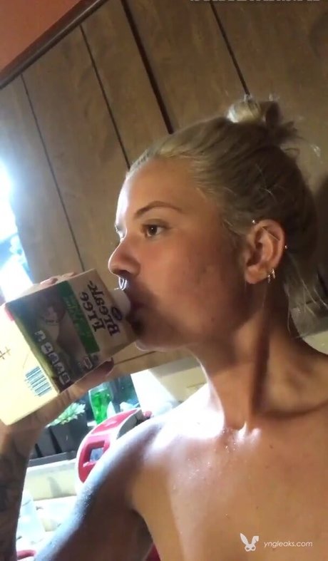 Haley Schomaker erotic actress image