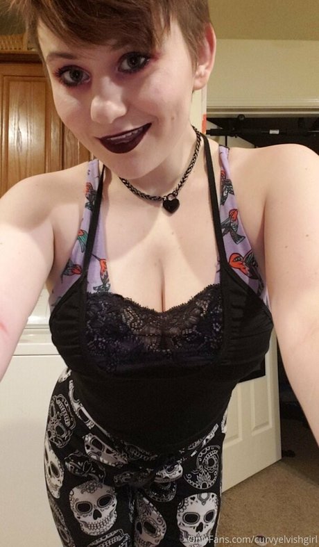 curvyelvishgirl free star images