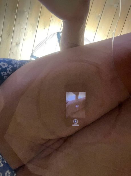 mindiyarova11 porn star image