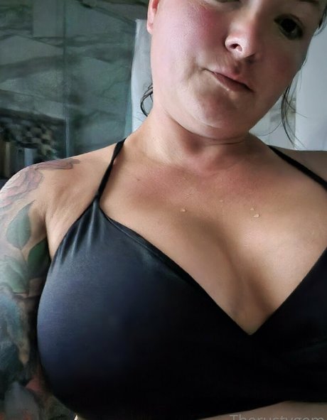 TheRustyGem star porn pictures