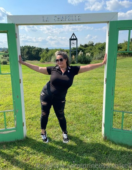 princessharlot7 model best photos