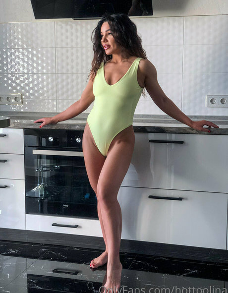 hottpolina star images