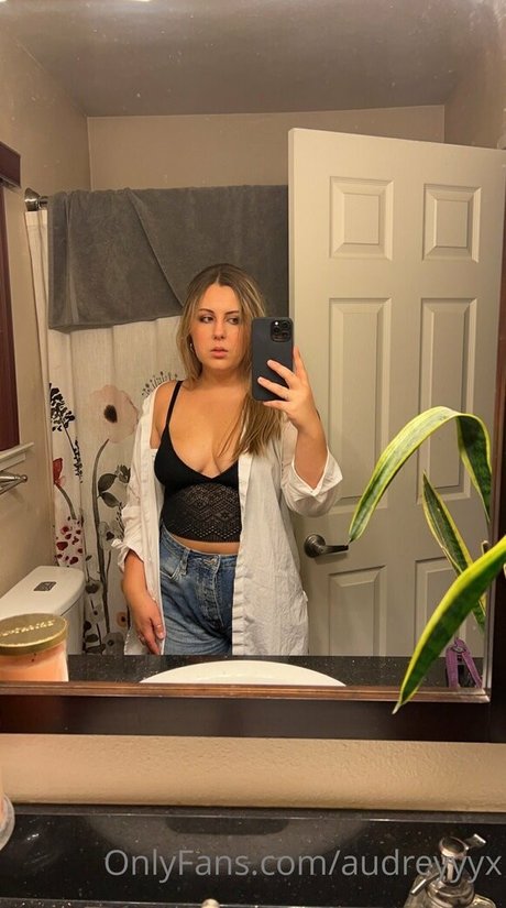 audreyyyx beautiful model img