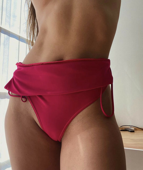 mararciniegaa pornographic model images