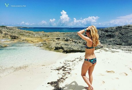 Tarah Kayne free pornstar images