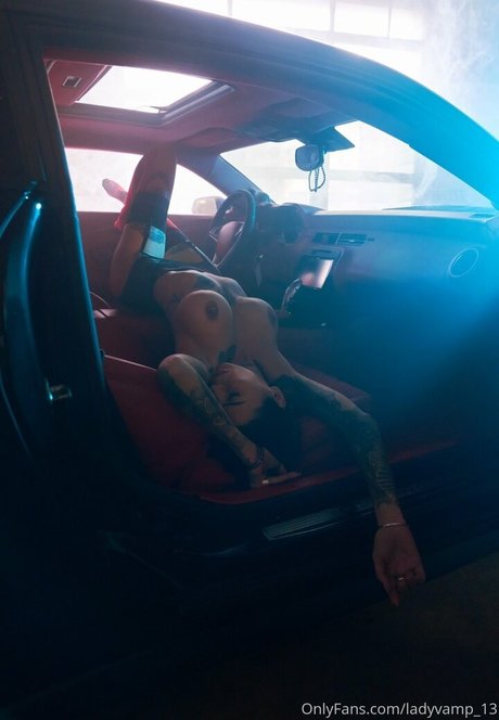 Lady Vamp pornstar hd pics