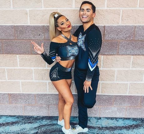 Lizzy Decologero naked actress galleries