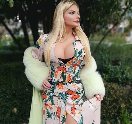 Francesca Cipriani star photos