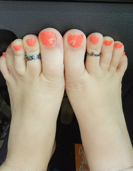 sweetpeacheslane star nudes galleries