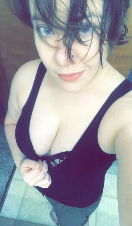 jennikatfree model pretty pics