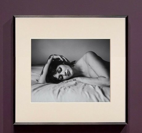 Everestthemountain hot model pics