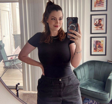 hot shemale onlyfans hot picture