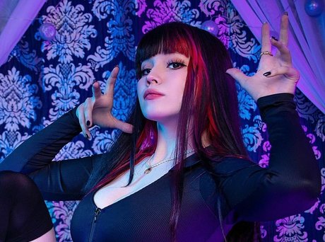 Shini Waifu model perfect image