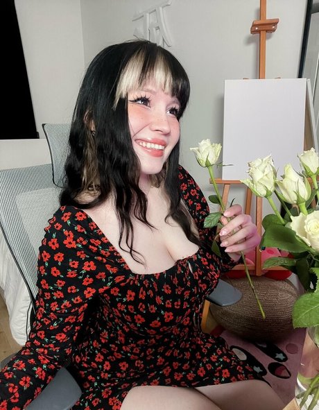 Shini Waifu pornstar free images