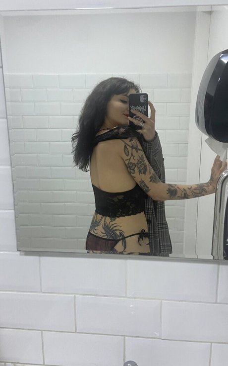 Agnees Monteiro star exclusive photos