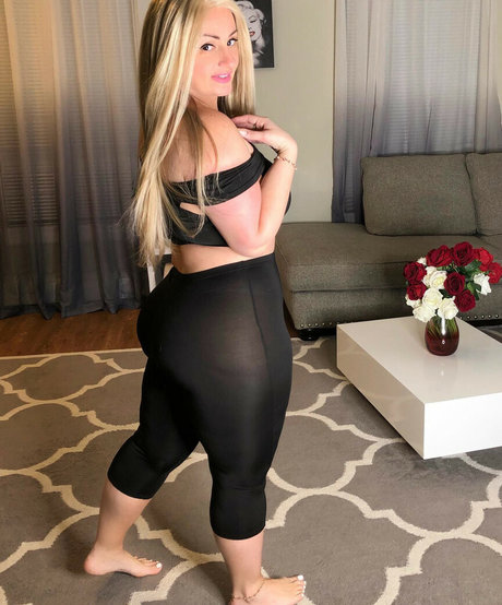 Ivoryyyyy pretty actress pictures