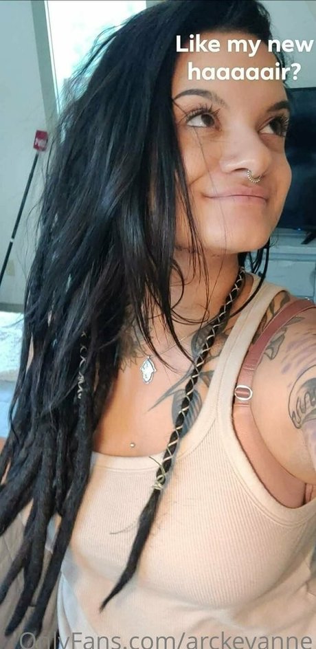 arckeyanne art actress gallery