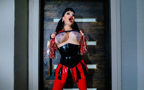 mayasinstress pornographic star img