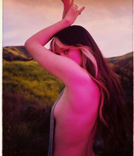 Sophia Black nude actress img