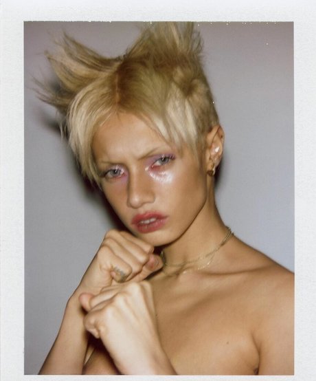 uglyworldwide art star picture