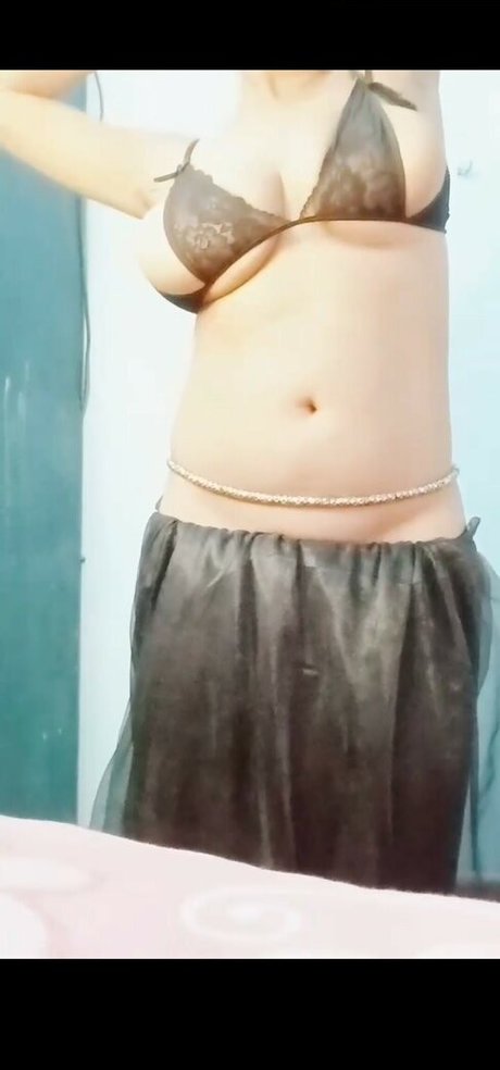 Payel Vlog star art pics