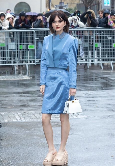 Emilia Jones model free photos