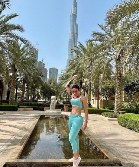 JeSuisBabi porn actress picture