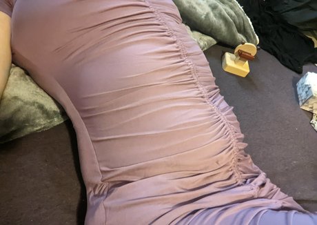 honeycake93 pornographic actress img