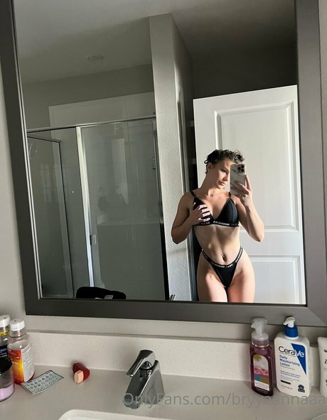 bryyaannaaa model nude pictures