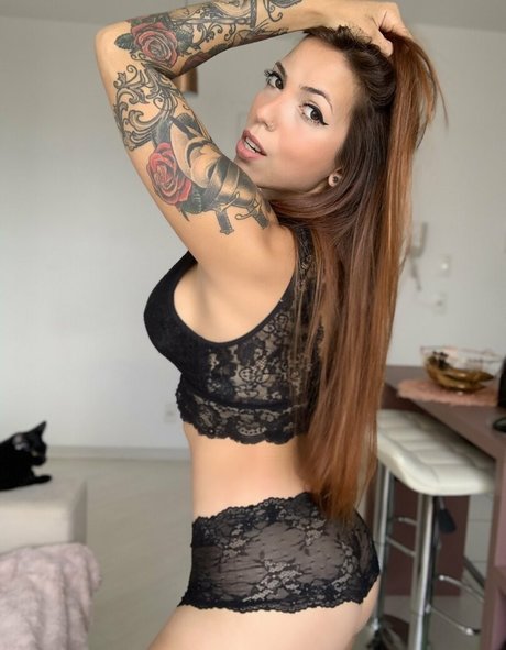 sirenafree model hd pics