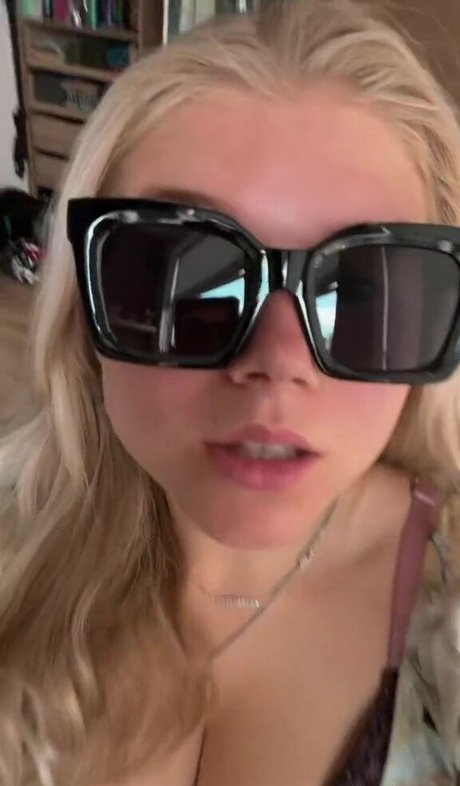 Kusrubxx pornstar exclusive pictures