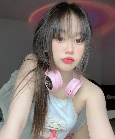 Moddum sexy actress img